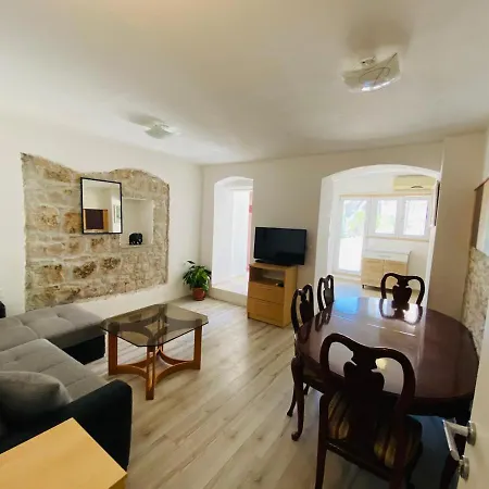 Dalmata Garden Apartman